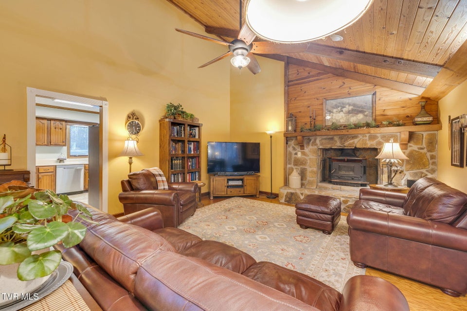 Photo #11: 185 Picadilly Lane