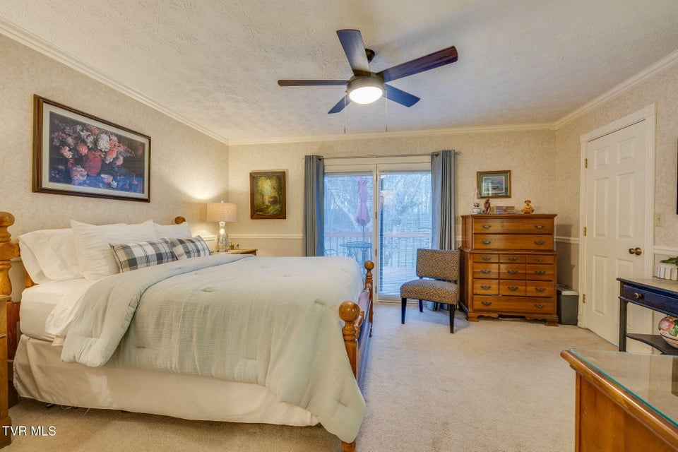 Photo #17: 185 Picadilly Lane