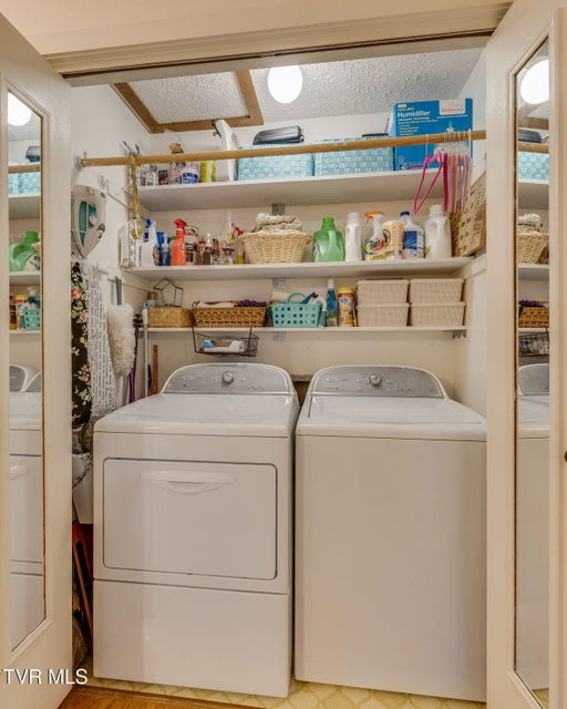 Photo #27: 185 Picadilly Lane