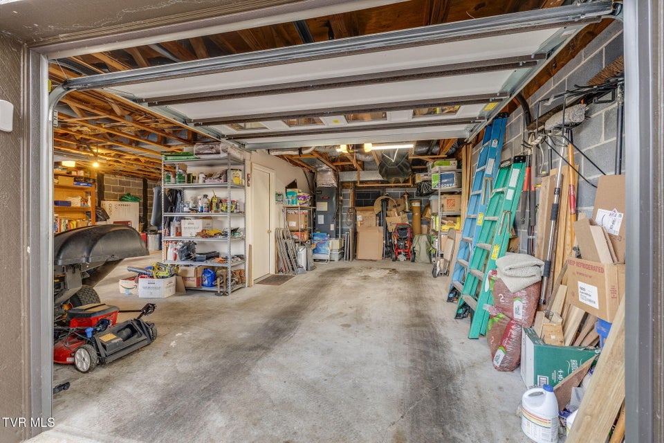 Photo #30: 185 Picadilly Lane