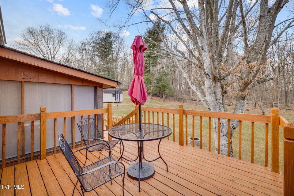 Photo #34: 185 Picadilly Lane