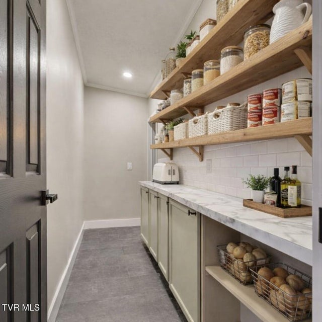 Photo #33: 931 Riverside Avenue