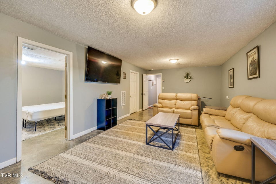 Photo #27: 166 Franklin Heights Road