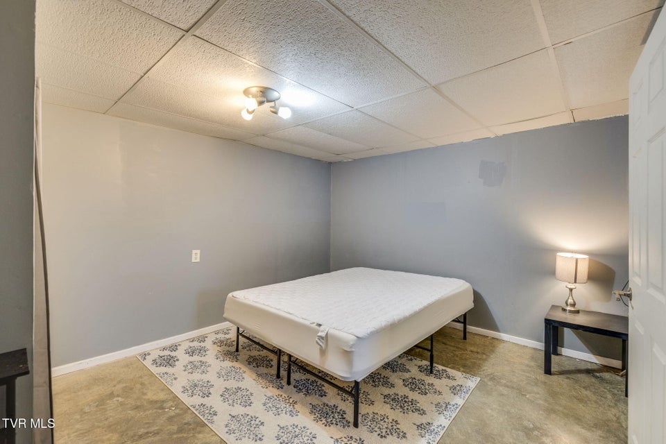 Photo #28: 166 Franklin Heights Road