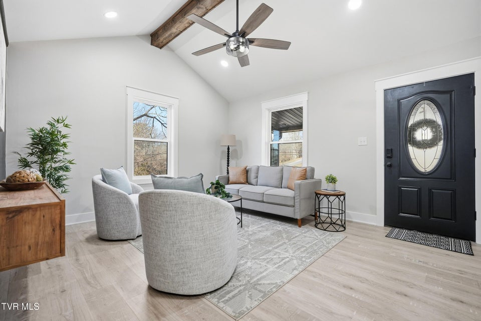 Photo #10: 400 Cherokee Street