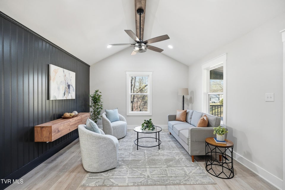 Photo #20: 400 Cherokee Street