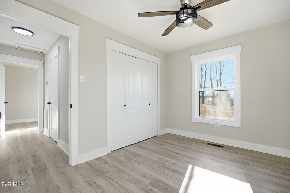 Photo #35: 400 Cherokee Street