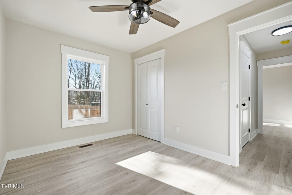 Photo #38: 400 Cherokee Street