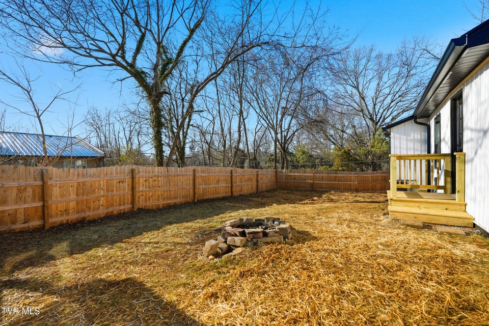 Photo #40: 400 Cherokee Street