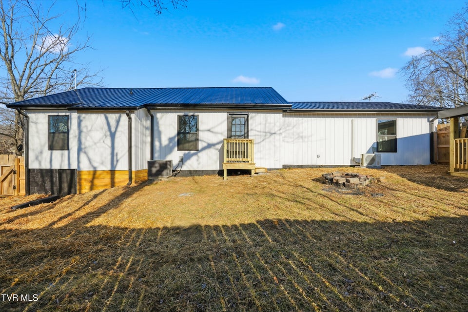 Photo #5: 400 Cherokee Street