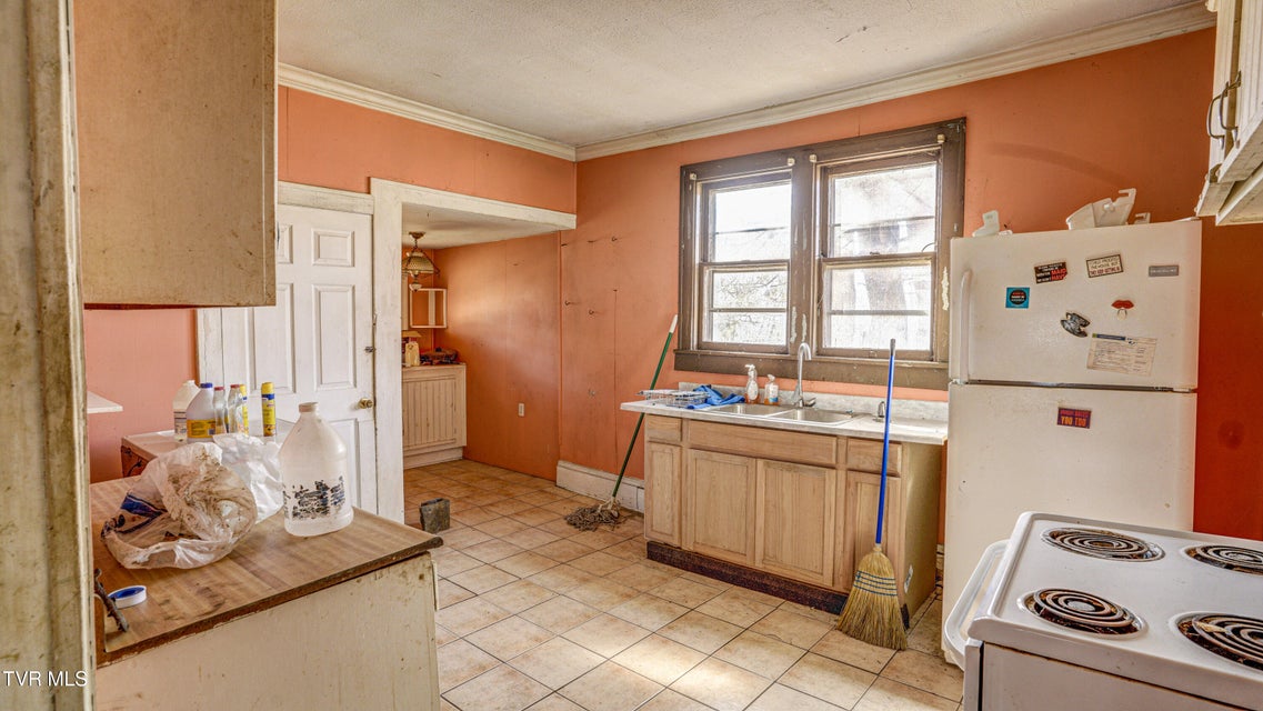 Photo #13: 985 Old Abingdon Highway