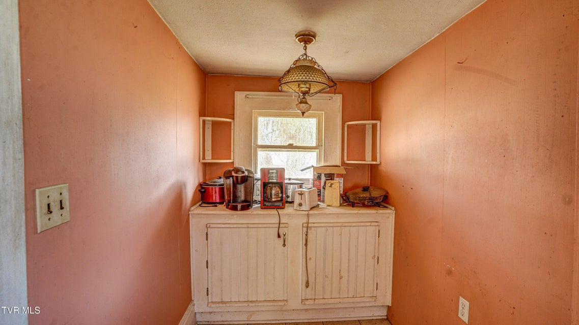 Photo #15: 985 Old Abingdon Highway