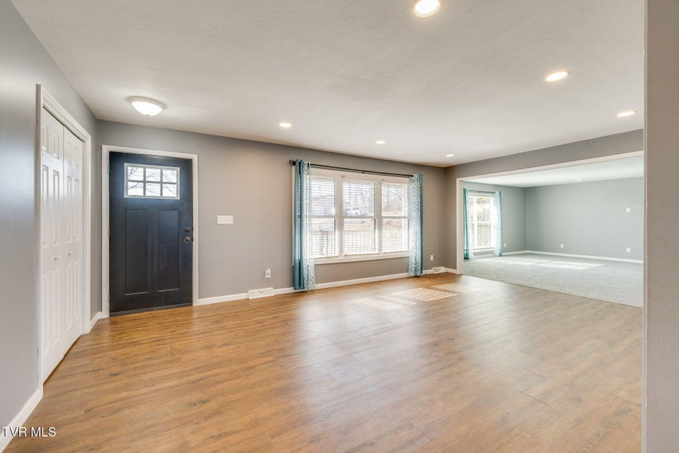 Photo #8: 307 Carolina Street