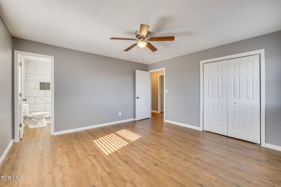 Photo #23: 307 Carolina Street