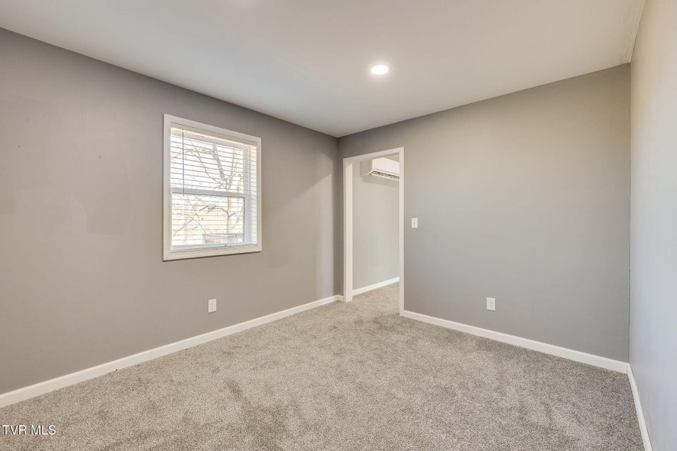 Photo #17: 307 Carolina Street