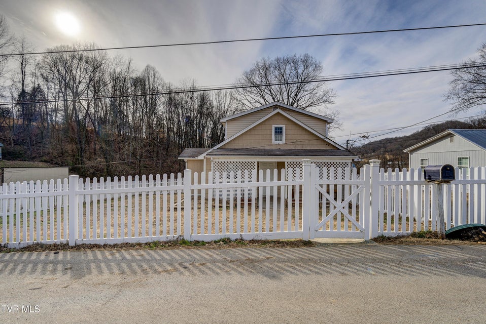 Photo #2: 1908 Darnell Drive