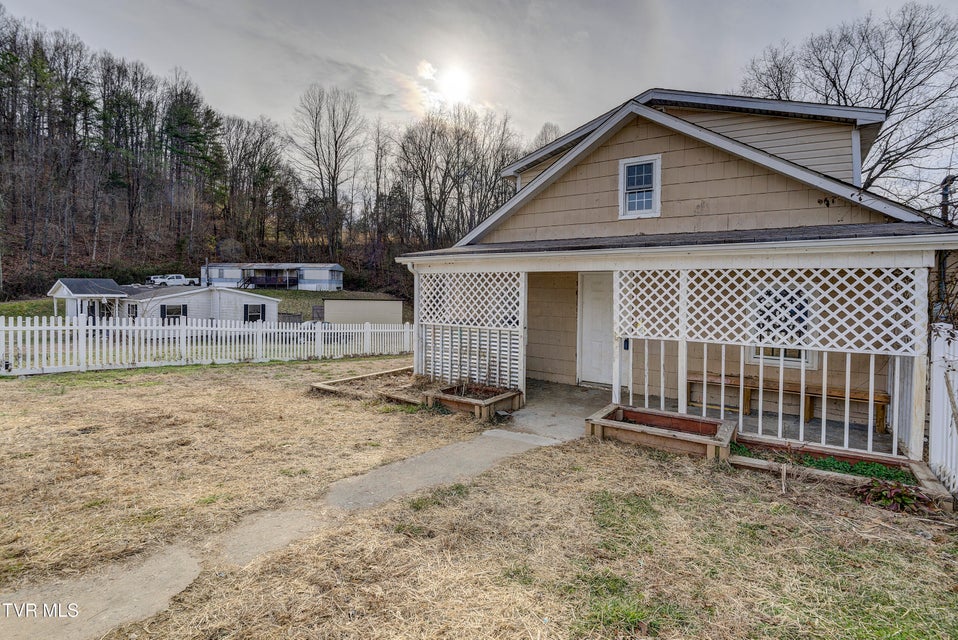 Photo #6: 1908 Darnell Drive