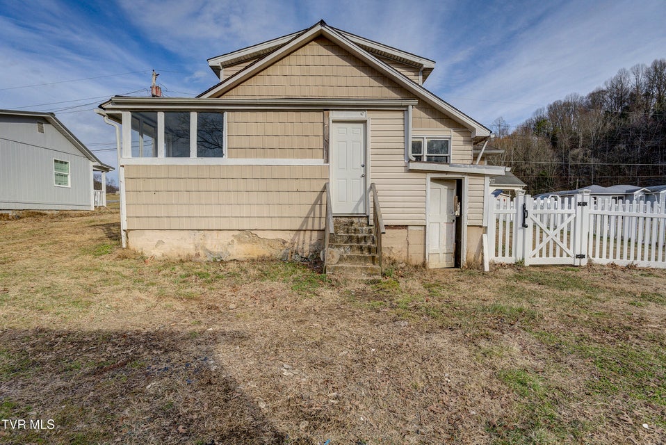 Photo #23: 1908 Darnell Drive