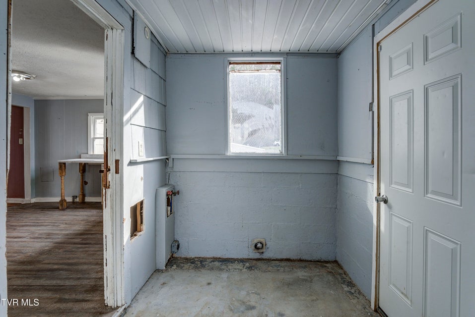 Photo #27: 1908 Darnell Drive