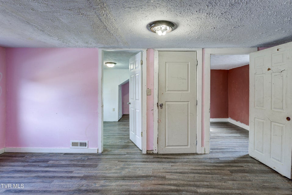 Photo #32: 1908 Darnell Drive