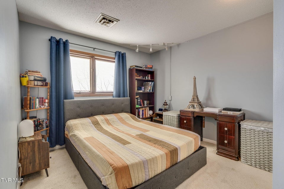 Photo #24: 316 Hickory Bluff