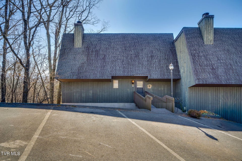 Photo #2: 316 Hickory Bluff