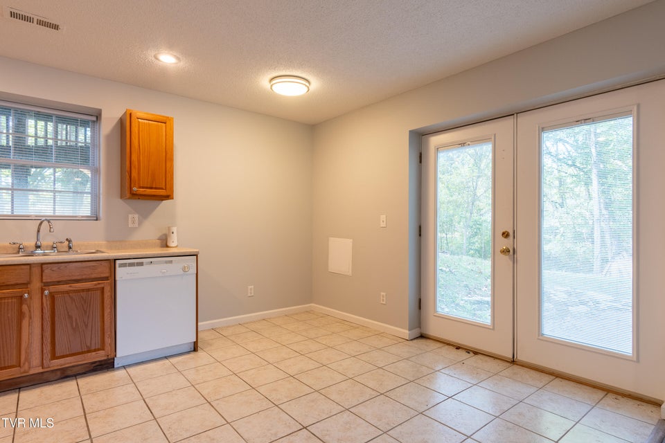 Photo #14: 164 Cochran Road