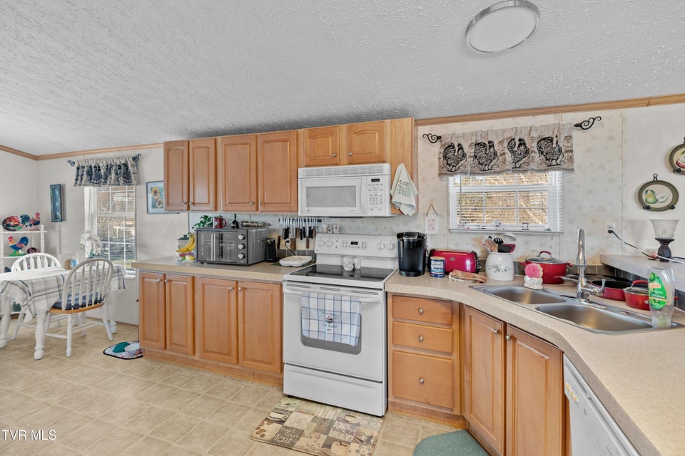 Photo #12: 126 Cantrell Road