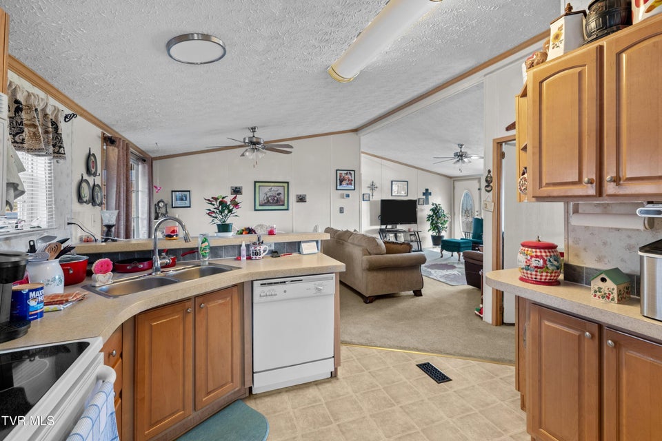 Photo #14: 126 Cantrell Road