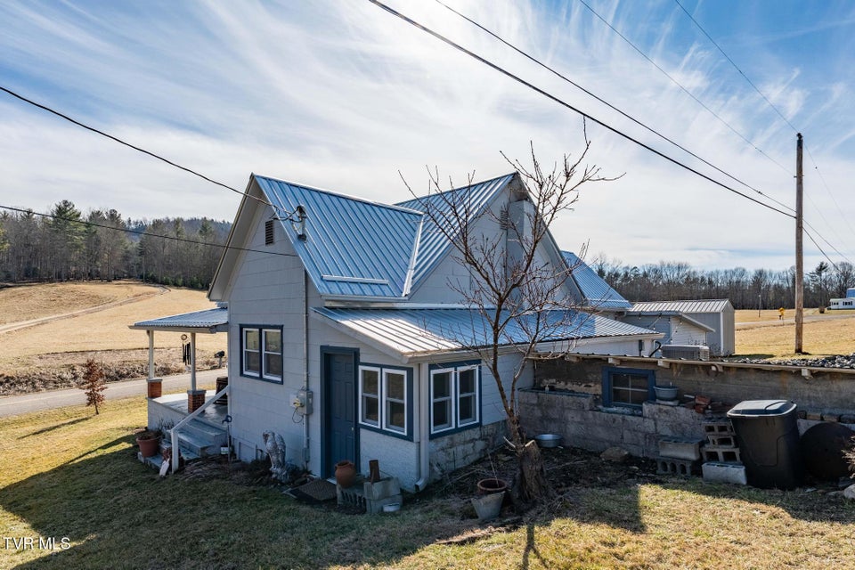 Photo #14: 2734 Crackers Neck Road