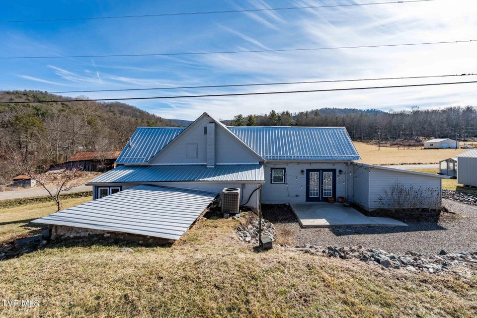 Photo #15: 2734 Crackers Neck Road