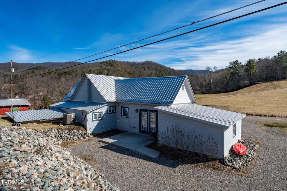 Photo #16: 2734 Crackers Neck Road