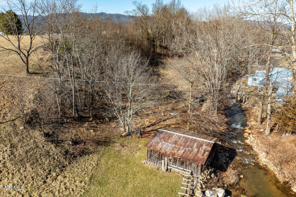 Photo #34: 2734 Crackers Neck Road