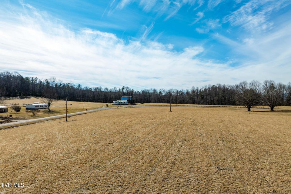 Photo #38: 2734 Crackers Neck Road