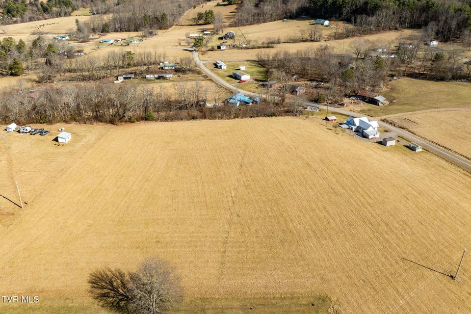 Photo #50: 2734 Crackers Neck Road