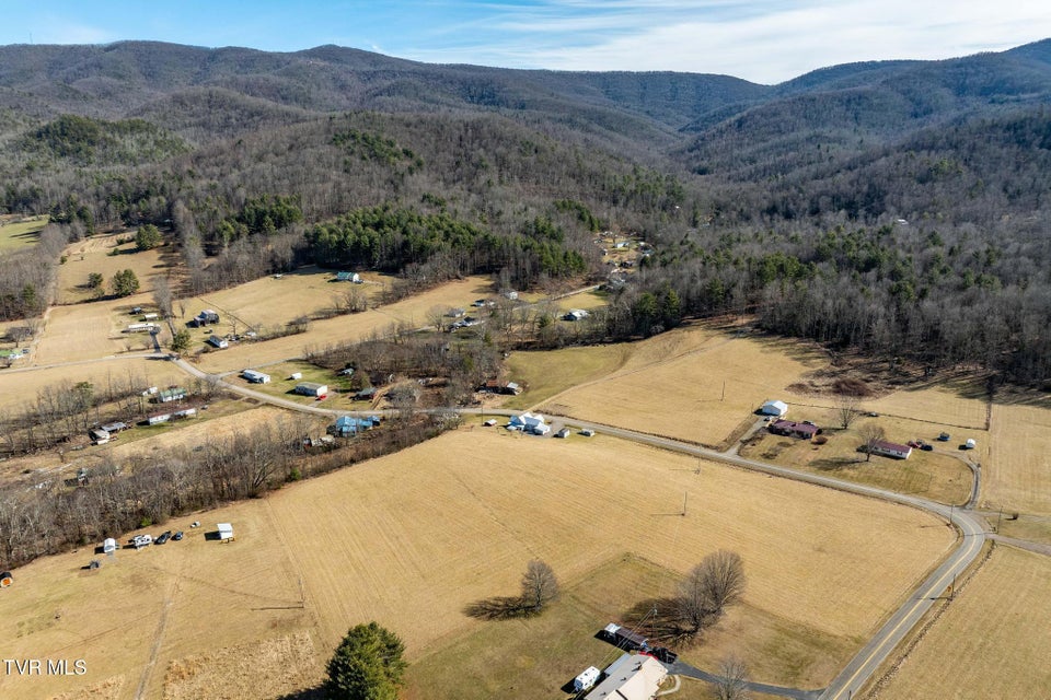 Photo #53: 2734 Crackers Neck Road