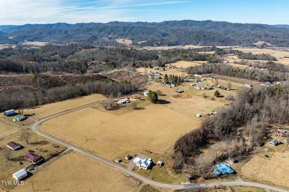 Photo #56: 2734 Crackers Neck Road