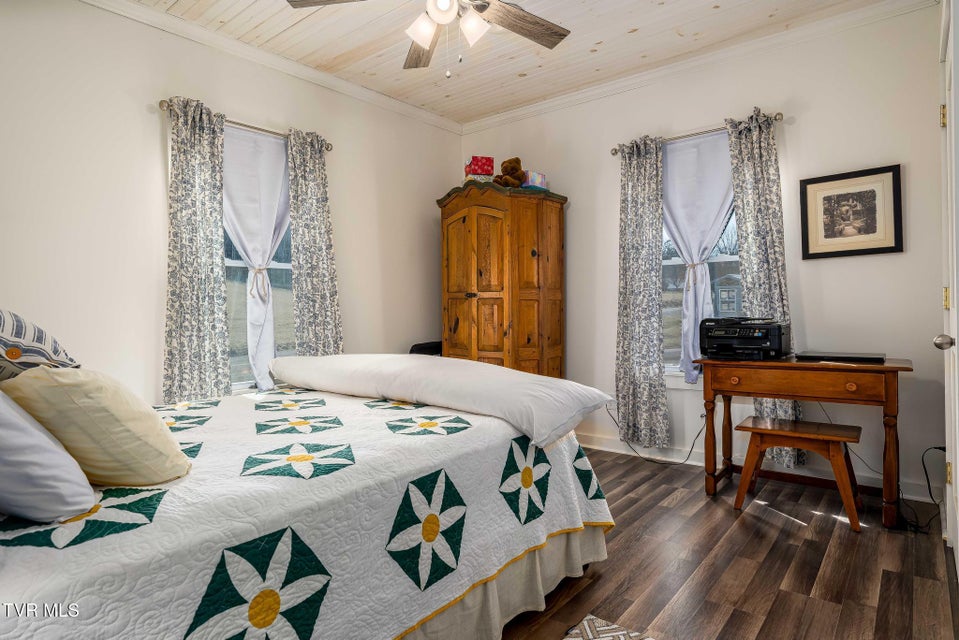 Photo #76: 2734 Crackers Neck Road