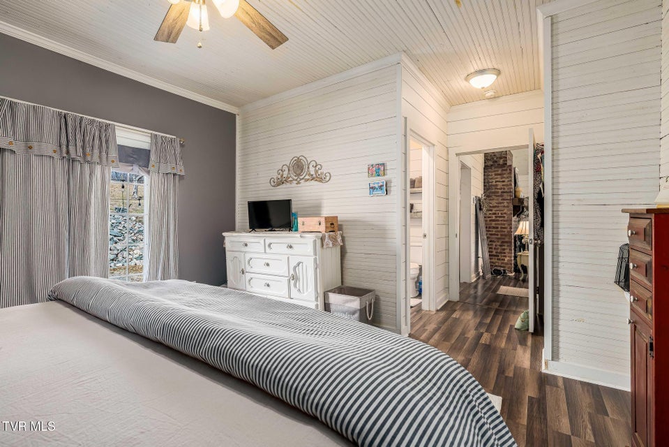 Photo #80: 2734 Crackers Neck Road