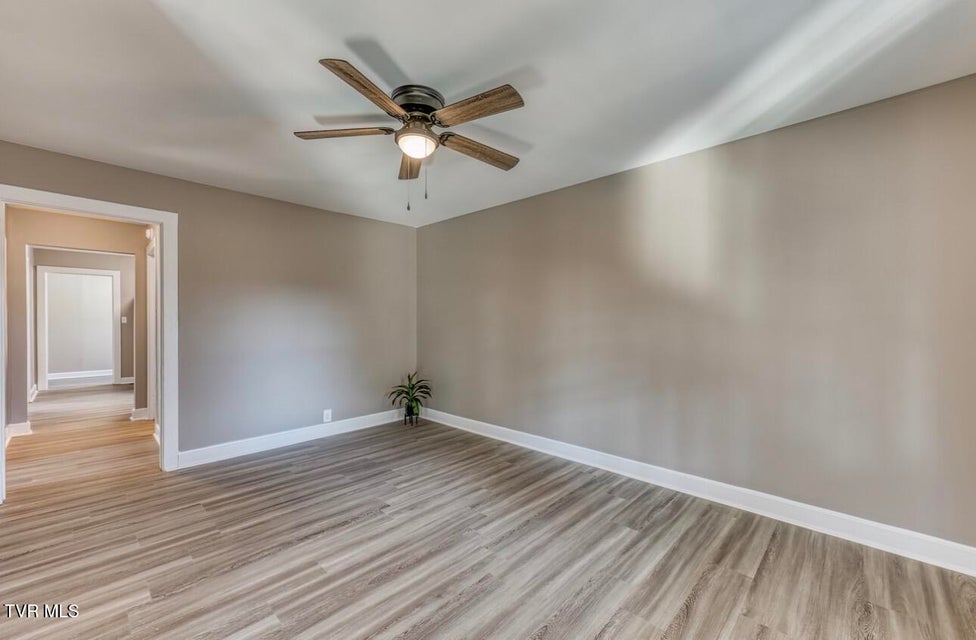 Photo #6: 405 North Street