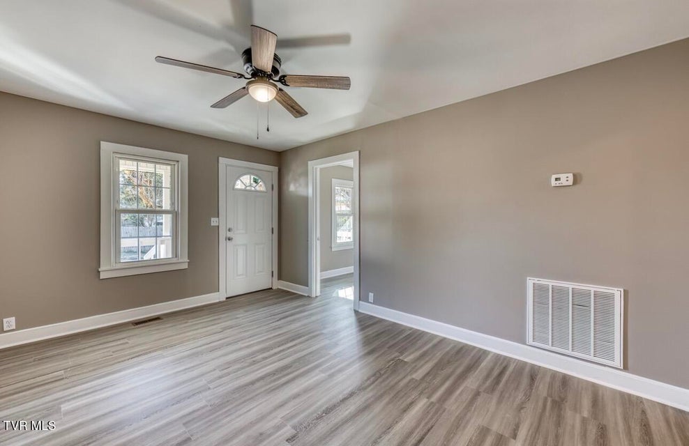 Photo #8: 405 North Street