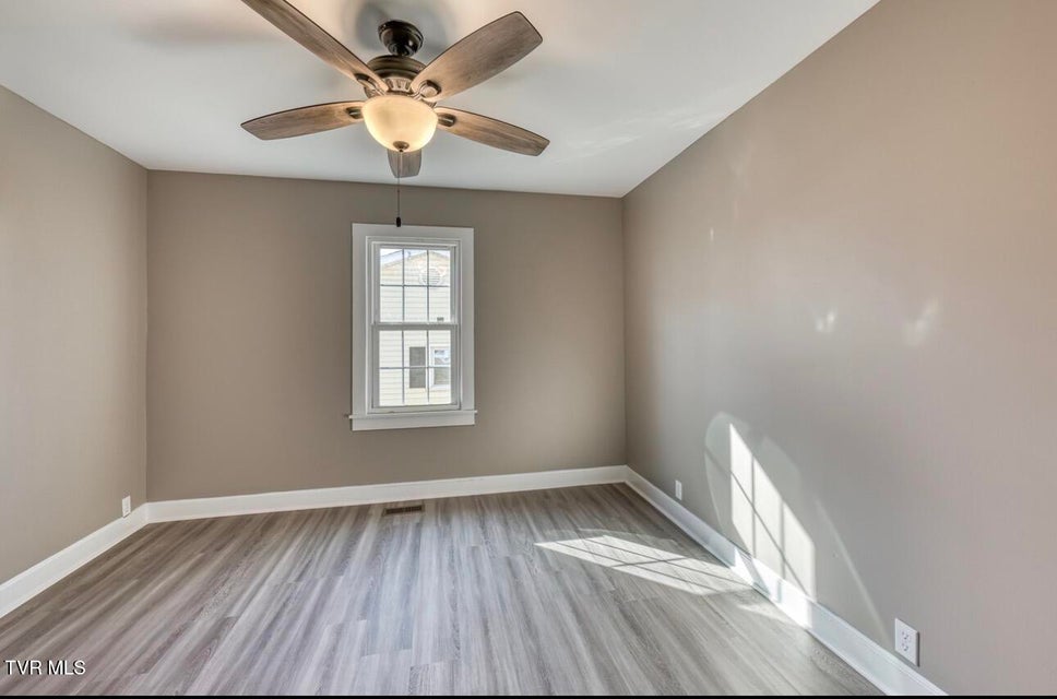 Photo #18: 405 North Street