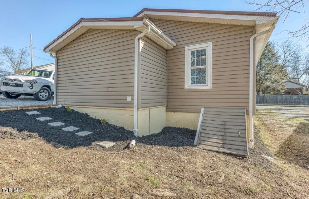 Photo #23: 405 North Street