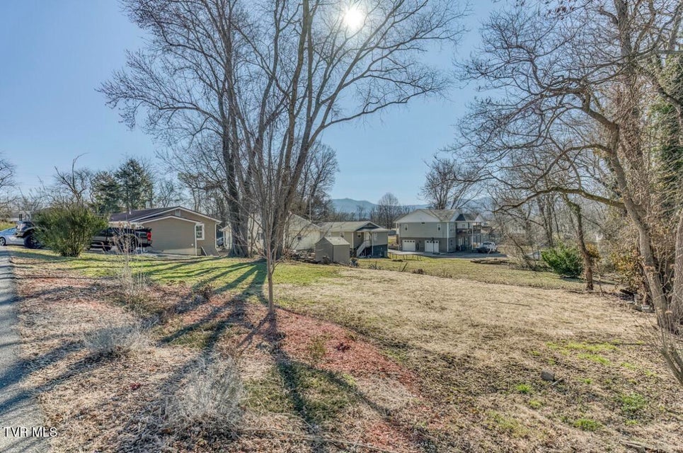 Photo #25: 405 North Street