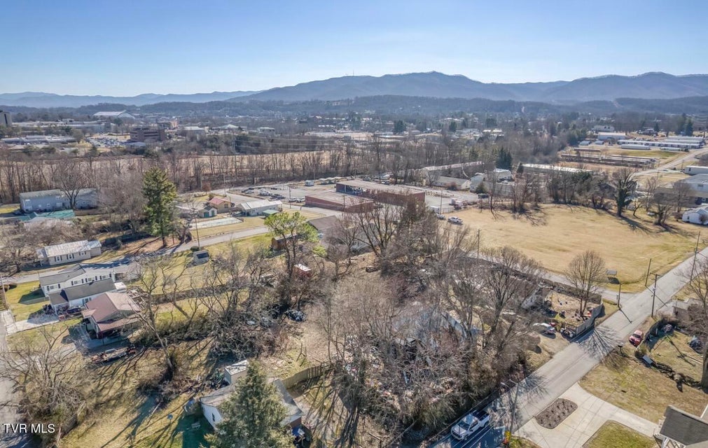 Photo #31: 405 North Street