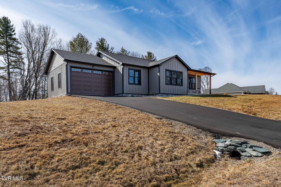 Photo #6: 297 Laurel Way