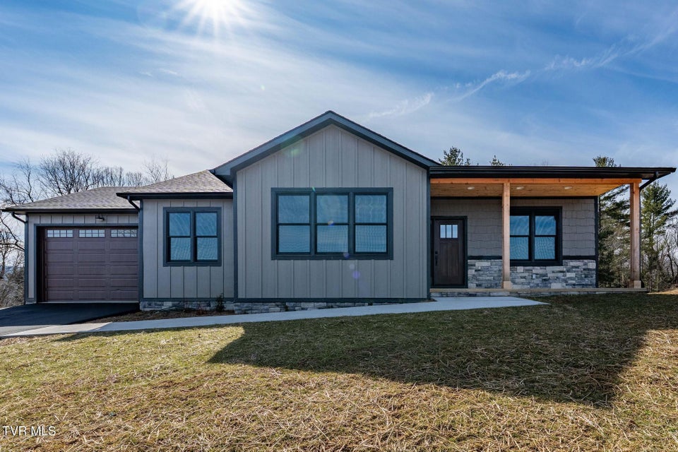 Photo #4: 297 Laurel Way