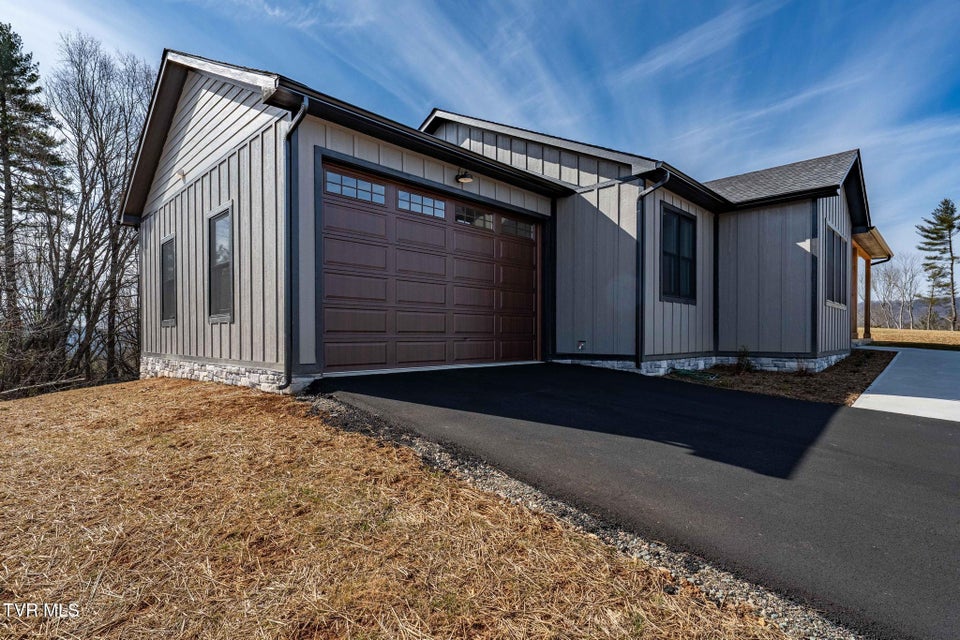 Photo #5: 297 Laurel Way