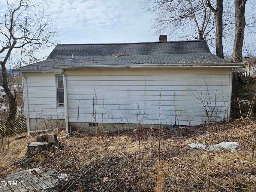 Photo #7: 204 High Avenue