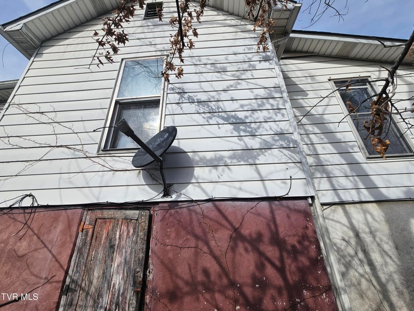 Photo #9: 204 High Avenue